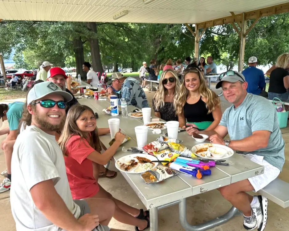 Friends and family at a Lookout Pest Control company picnic